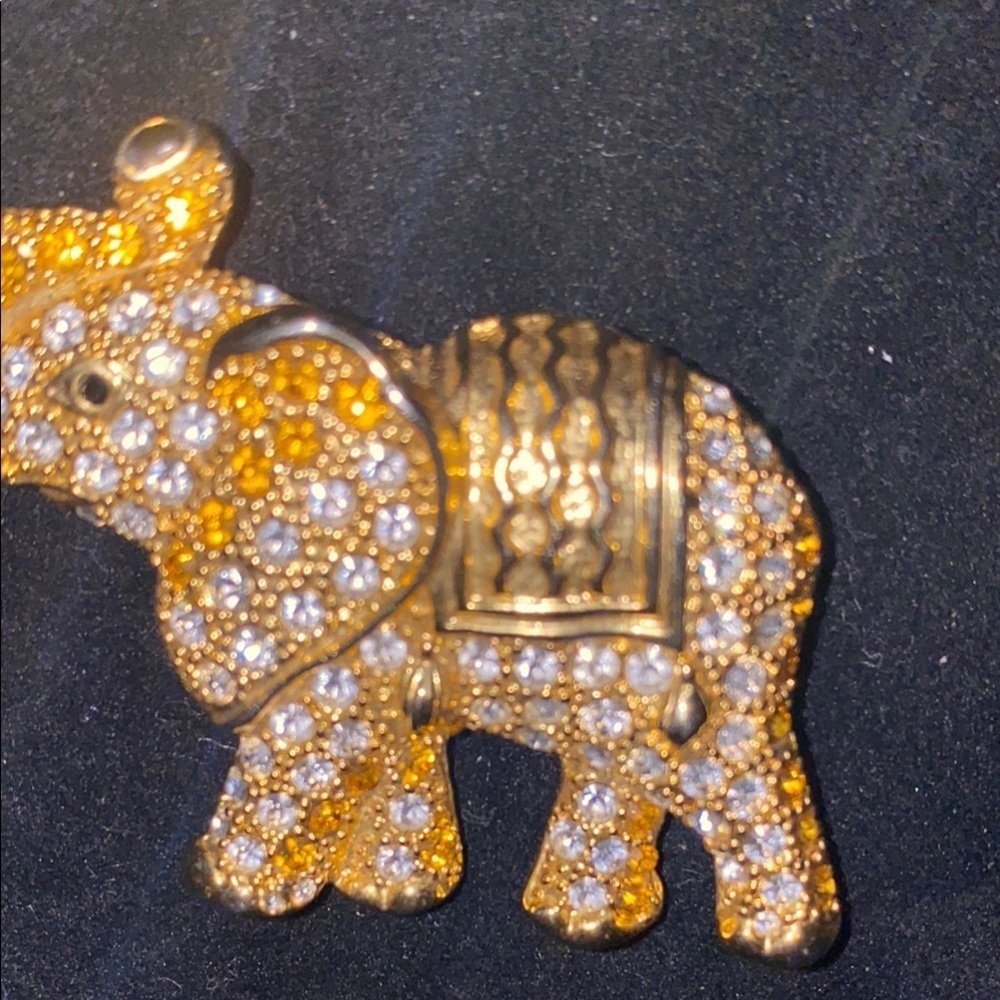 Gold Elephant Brooch with Rhinestones signed 1999AD - Picture 6 of 6